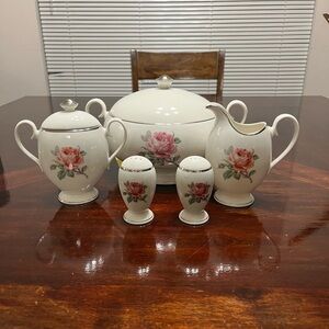 Classic Rose Porcelain Soup Tureen & Serving Set - Cream with Pink Rose ANCESTRA
